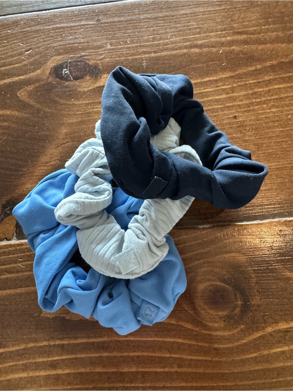 Lululemon Scrunchie-navy, poolside blue and light blue *Make me an offer* Bundle